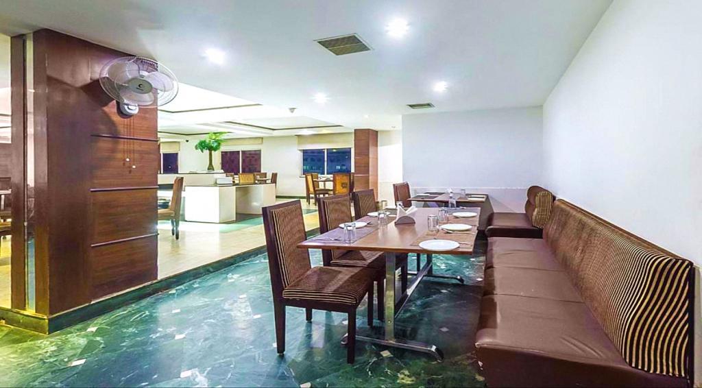 Hotel Central Park Ongole Kültér fotó