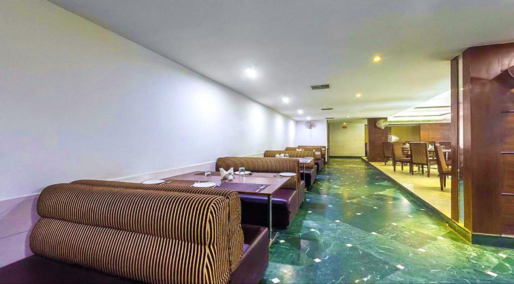 Hotel Central Park Ongole Kültér fotó