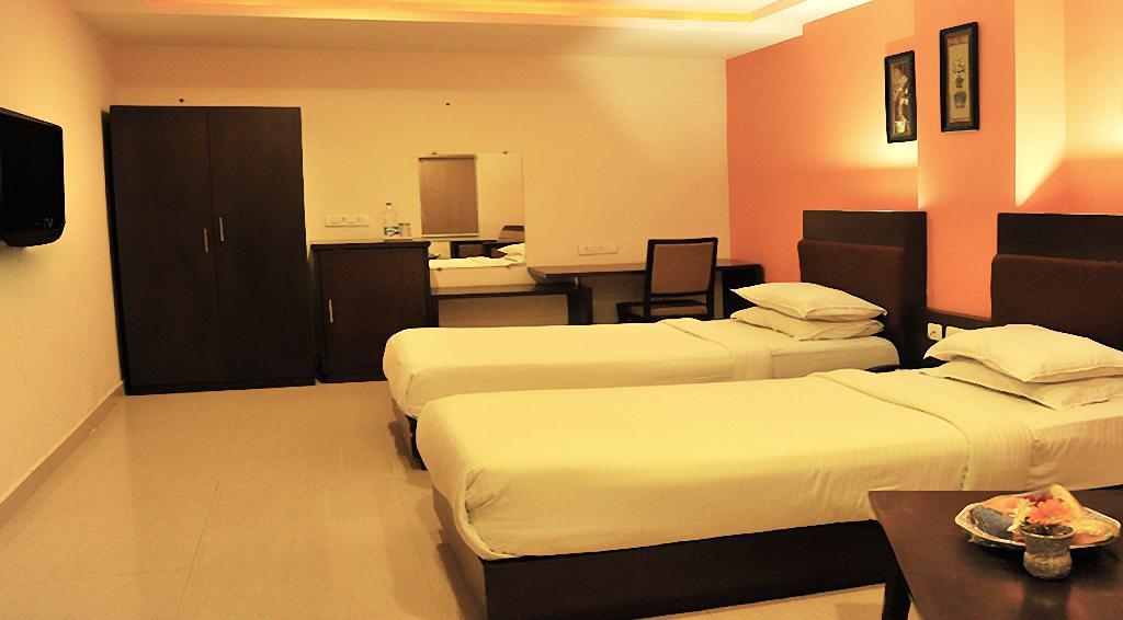 Hotel Central Park Ongole Kültér fotó