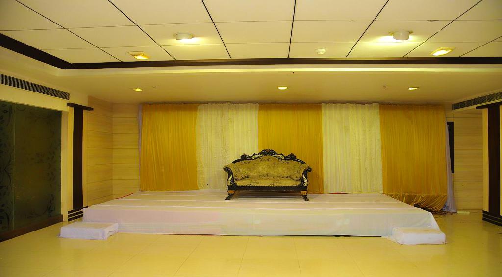 Hotel Central Park Ongole Kültér fotó