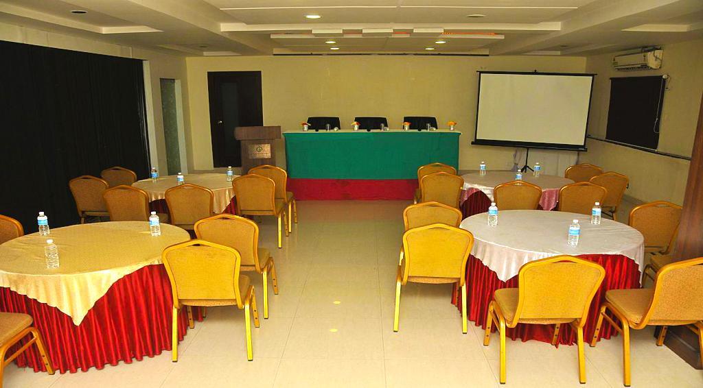 Hotel Central Park Ongole Kültér fotó